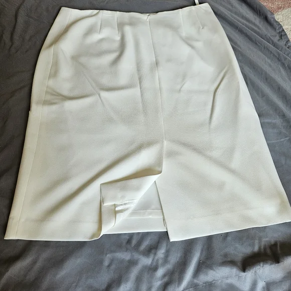KASPER 🤍 white/cream SKIRT✨️🤍 boss lady look✨️🤍 - Picture 2 of 8